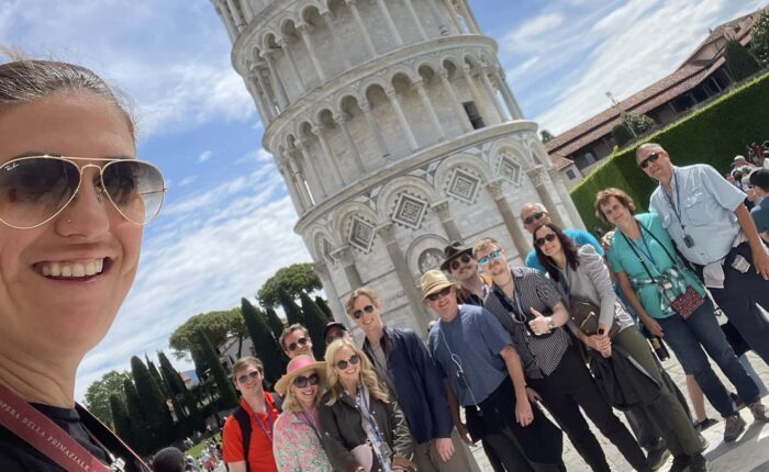 Pisa cathedral guided tour - Andrea with guest by the Leaning Tower