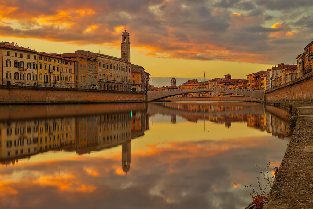 Lungarni riverfront in Pisa, a quieter alternative to Florence for a day trip
